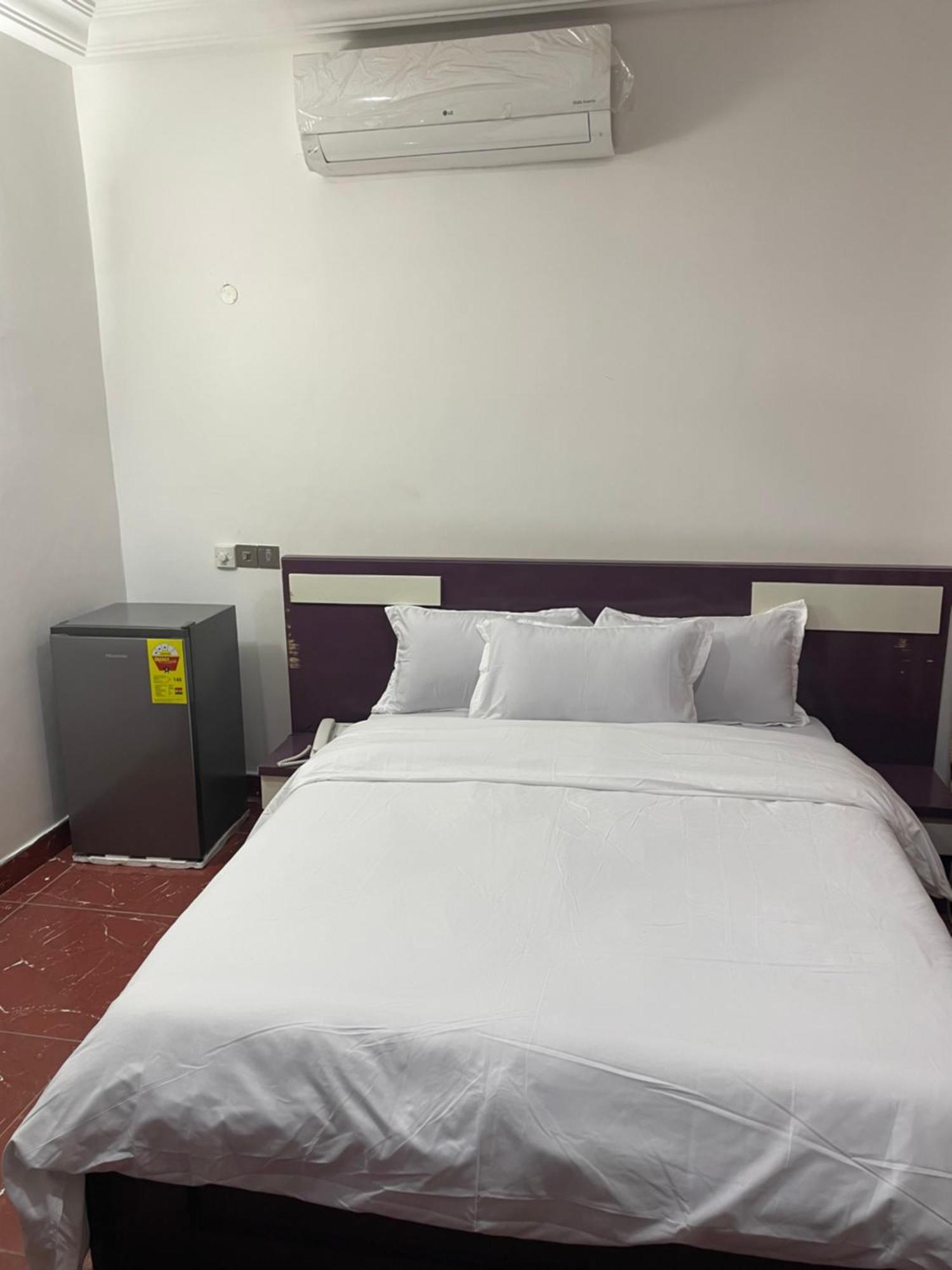 George Vee Hotel Ltd Kumasi Exterior foto