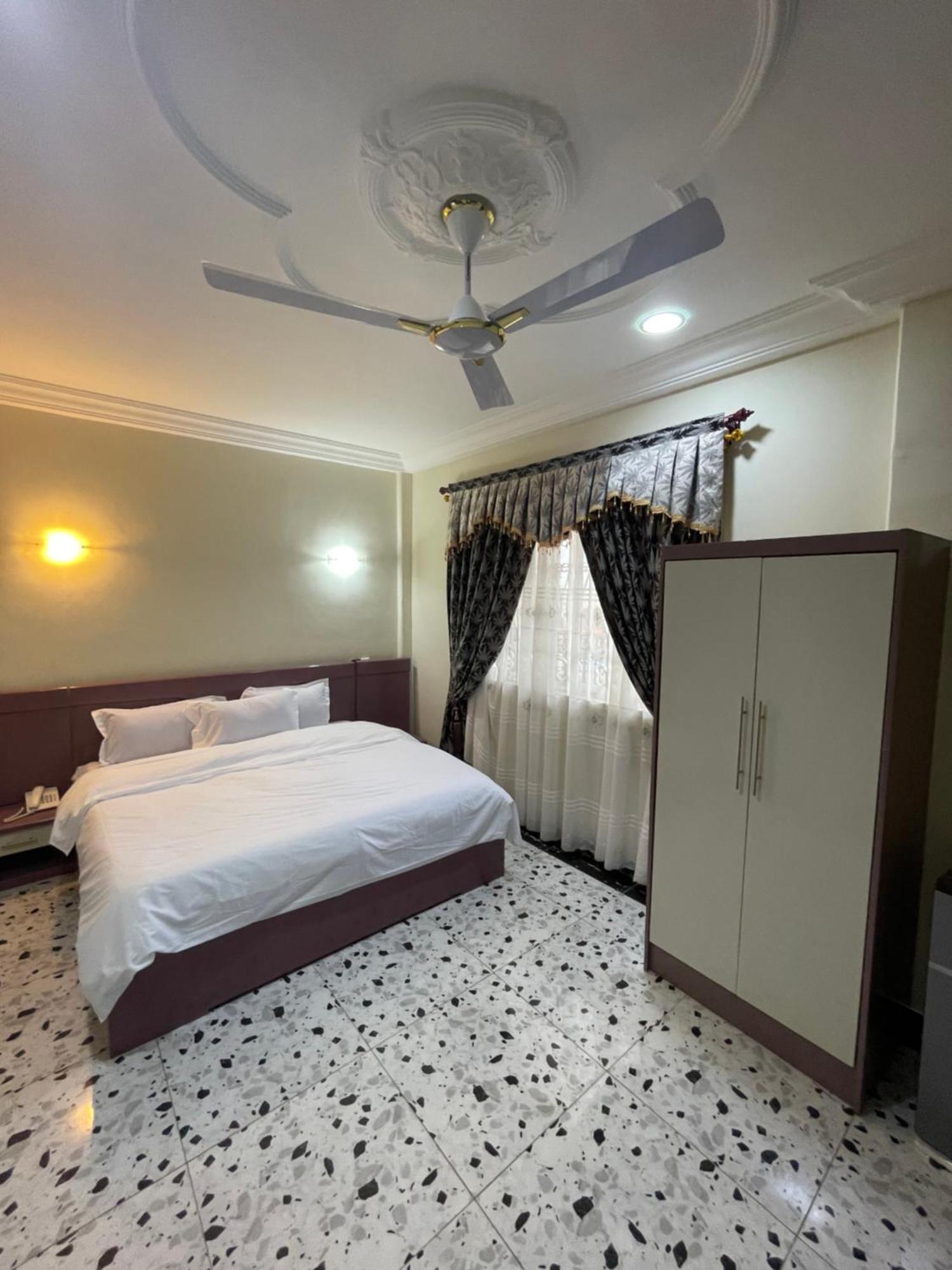 George Vee Hotel Ltd Kumasi Exterior foto